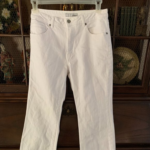 WHITE CHICO LEVIS - Picture 1 of 3